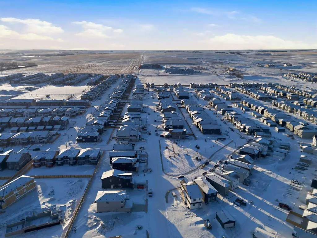 921 Chinook Winds Meadow SW Airdrie AB T4B 5P8