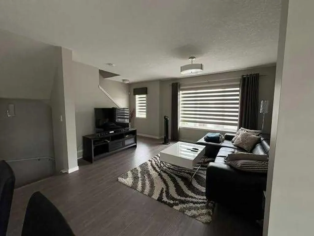 202 Evansridge Park NW Calgary AB T3P0N7