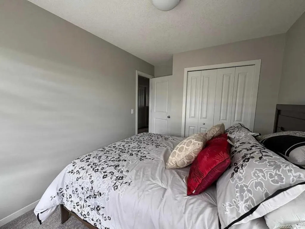 202 Evansridge Park NW Calgary AB T3P0N7