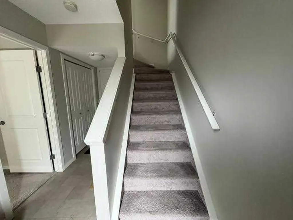 202 Evansridge Park NW Calgary AB T3P0N7