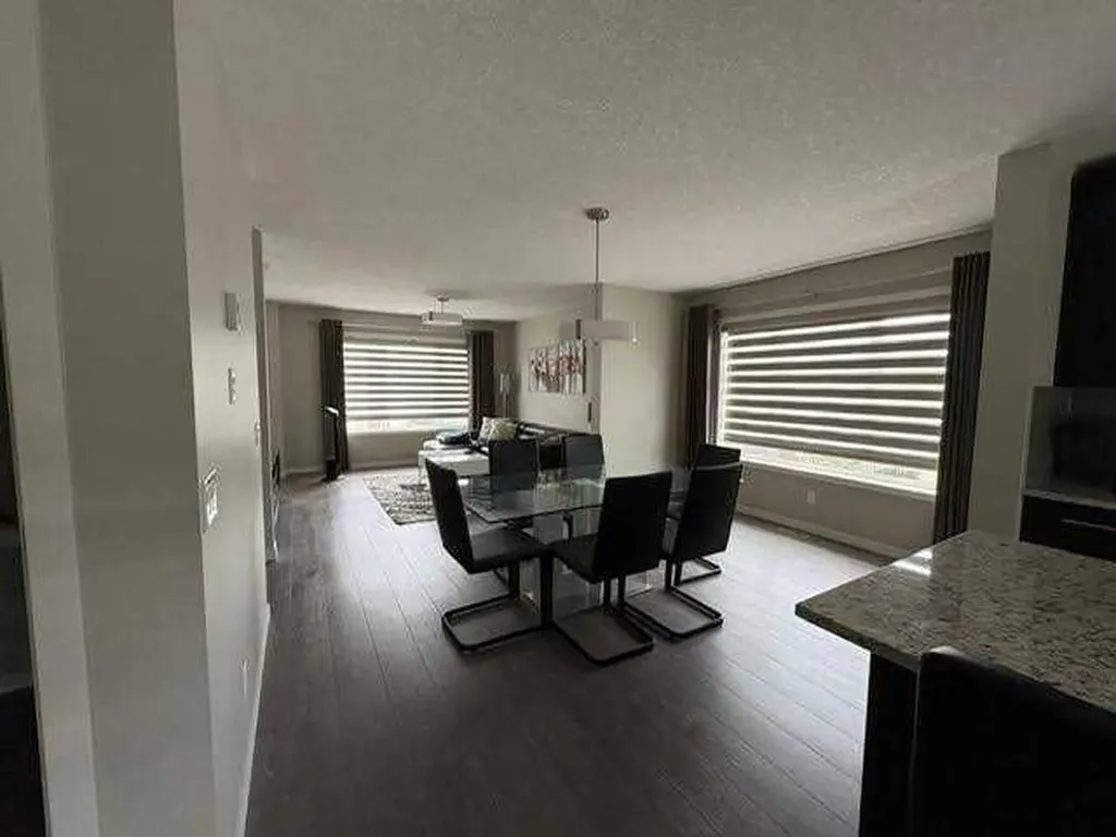 202 Evansridge Park NW Calgary AB T3P0N7