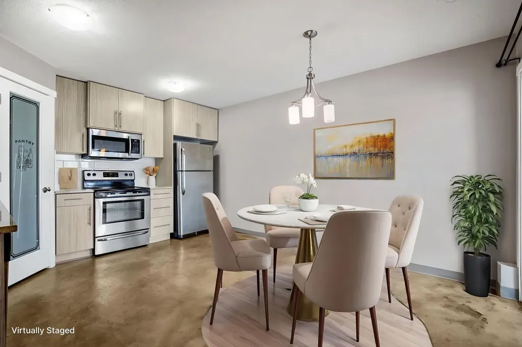 204 6 Avenue Strathmore AB T1P 1S3