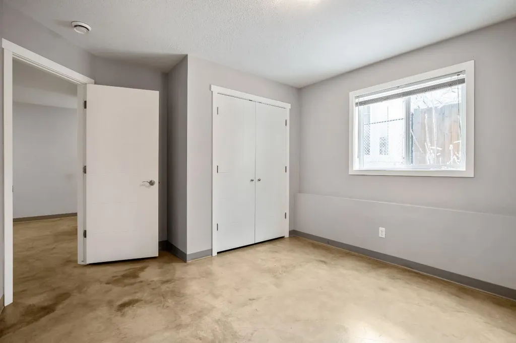 204 6 Avenue Strathmore AB T1P 1S3