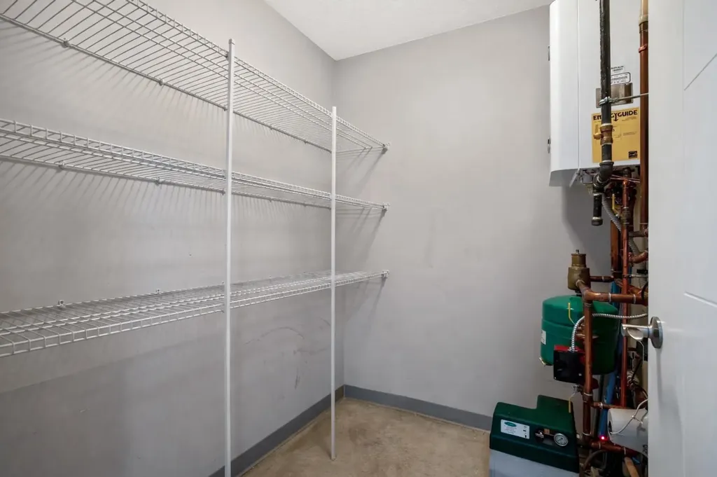 204 6 Avenue Strathmore AB T1P 1S3