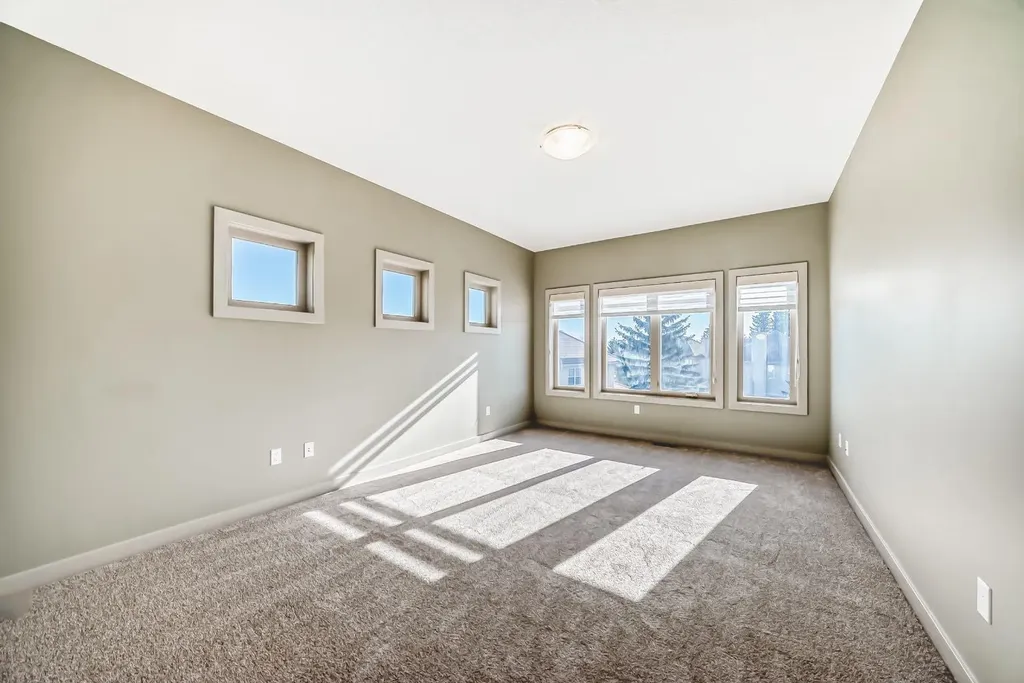 12 Cougar Ridge Landing SW Calgary AB T3H 0X8