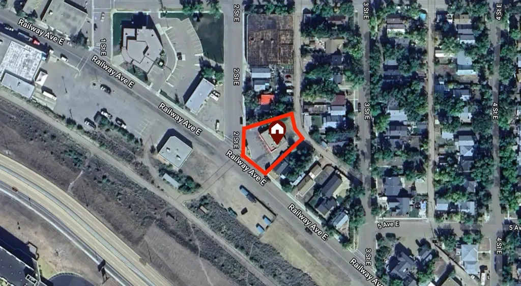 208 Railway Avenue E Drumheller AB T0J 0Y4