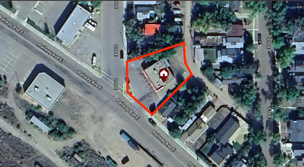 208 Railway Avenue E Drumheller AB T0J 0Y4