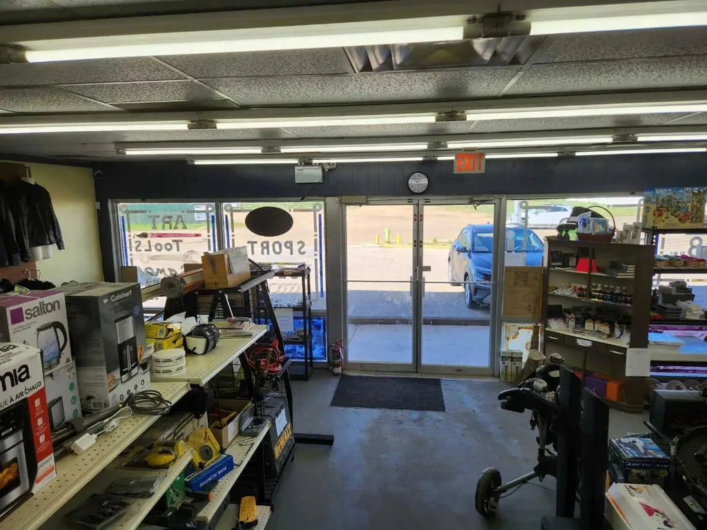 208 Railway Avenue E Drumheller AB T0J 0Y4