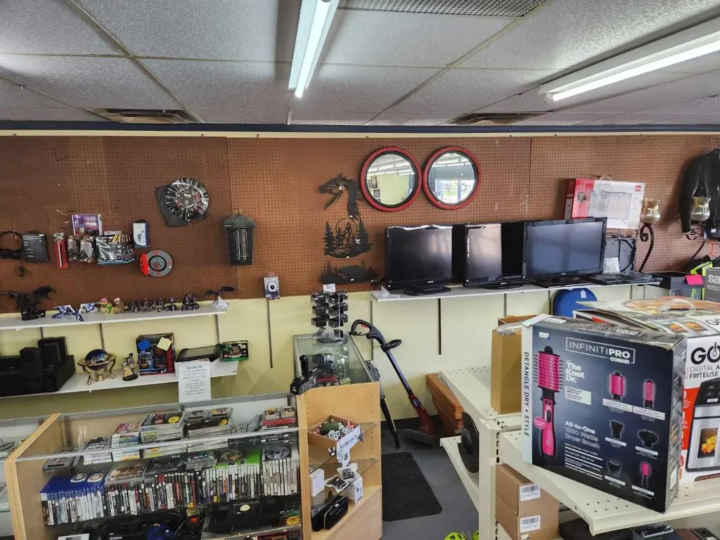 208 Railway Avenue E Drumheller AB T0J 0Y4