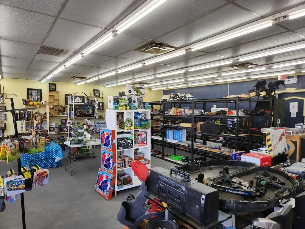 208 Railway Avenue E Drumheller AB T0J 0Y4