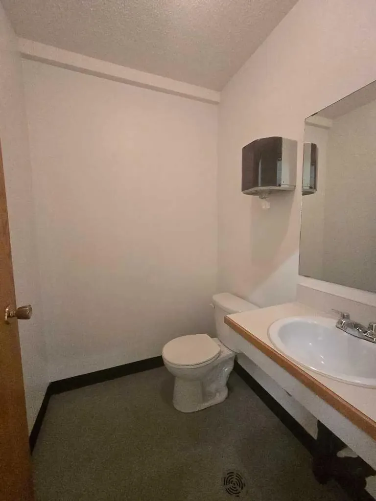 329 9 Street E Brooks AB T1R0K2