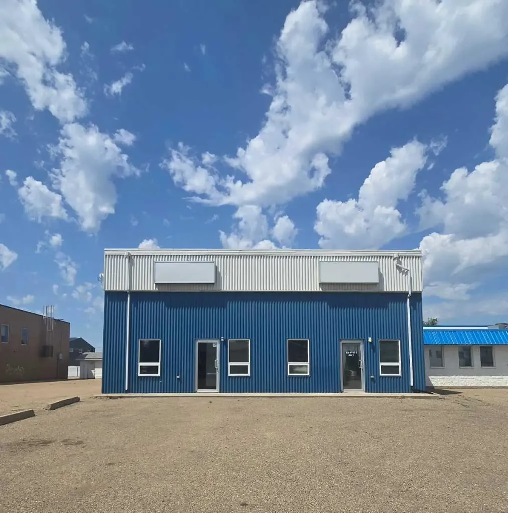 329 9 Street E Brooks AB T1R0K2