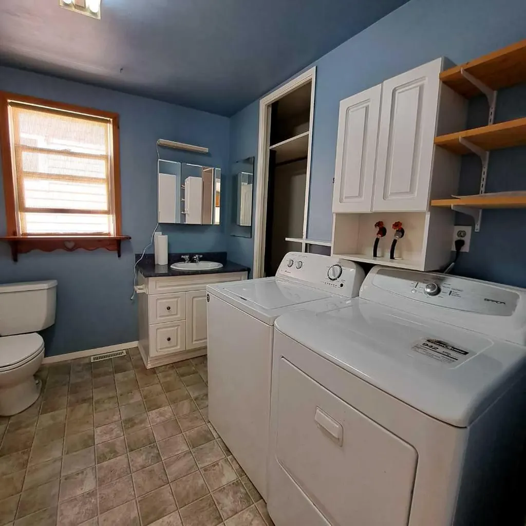 5308 49 Avenue Lloydminster SK S9V 0V1