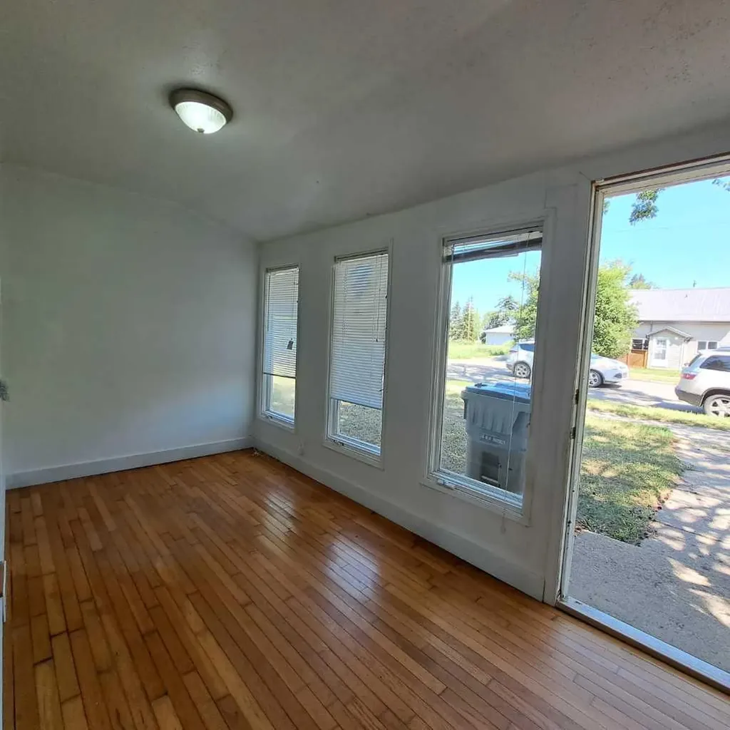 5308 49 Avenue Lloydminster SK S9V 0V1