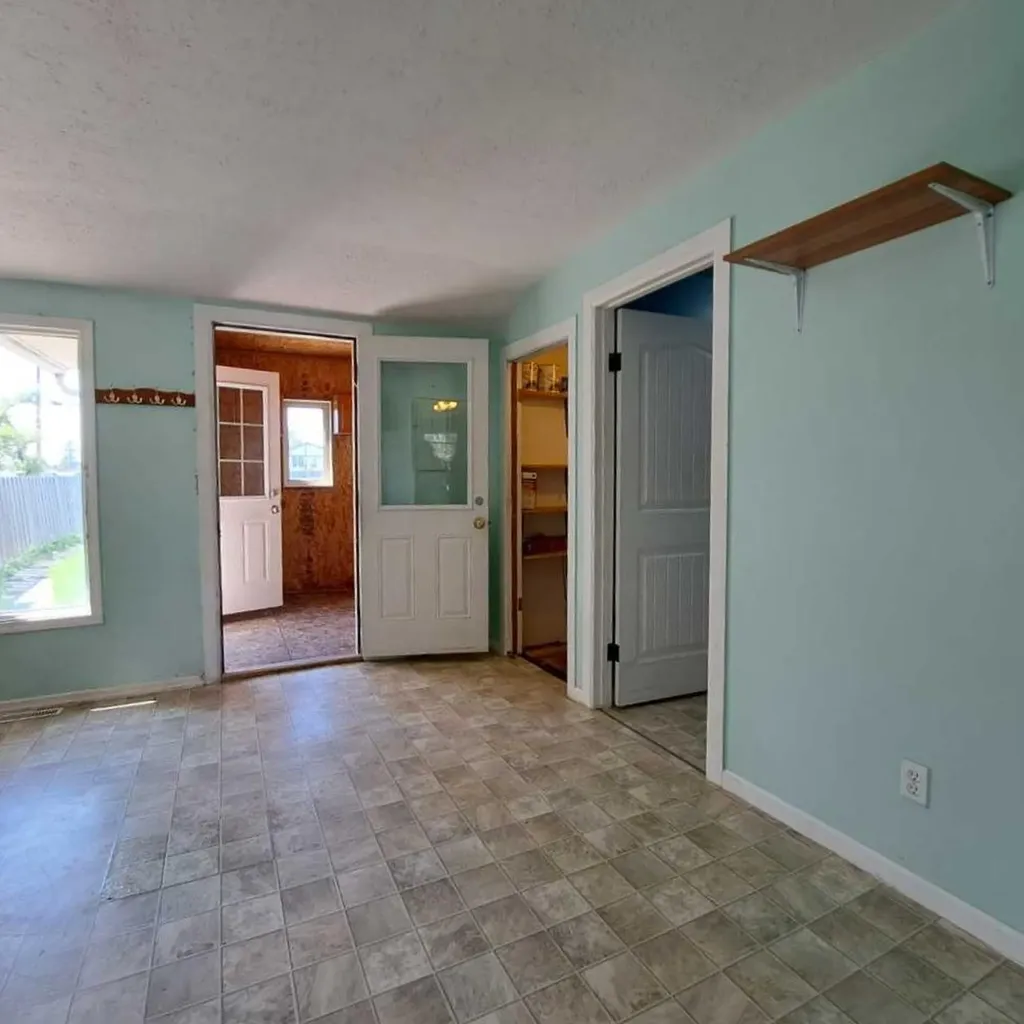 5308 49 Avenue Lloydminster SK S9V 0V1