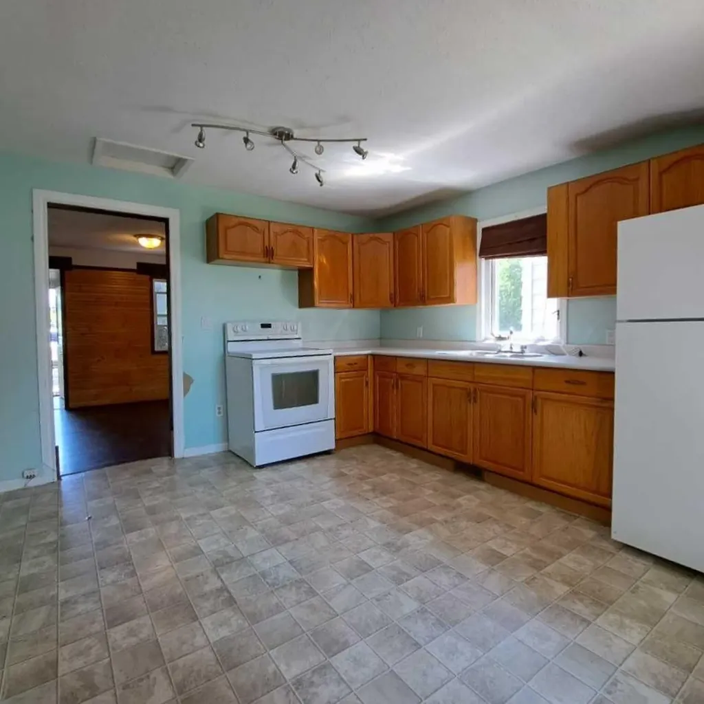 5308 49 Avenue Lloydminster SK S9V 0V1