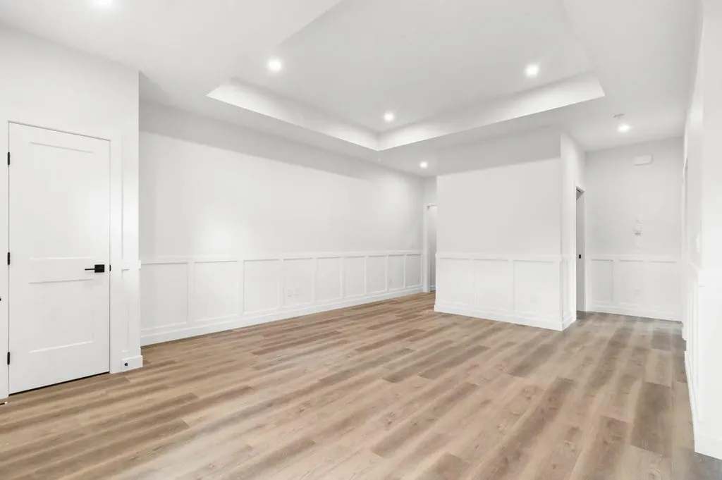5463 55 Avenue Lacombe AB T4L 1M1