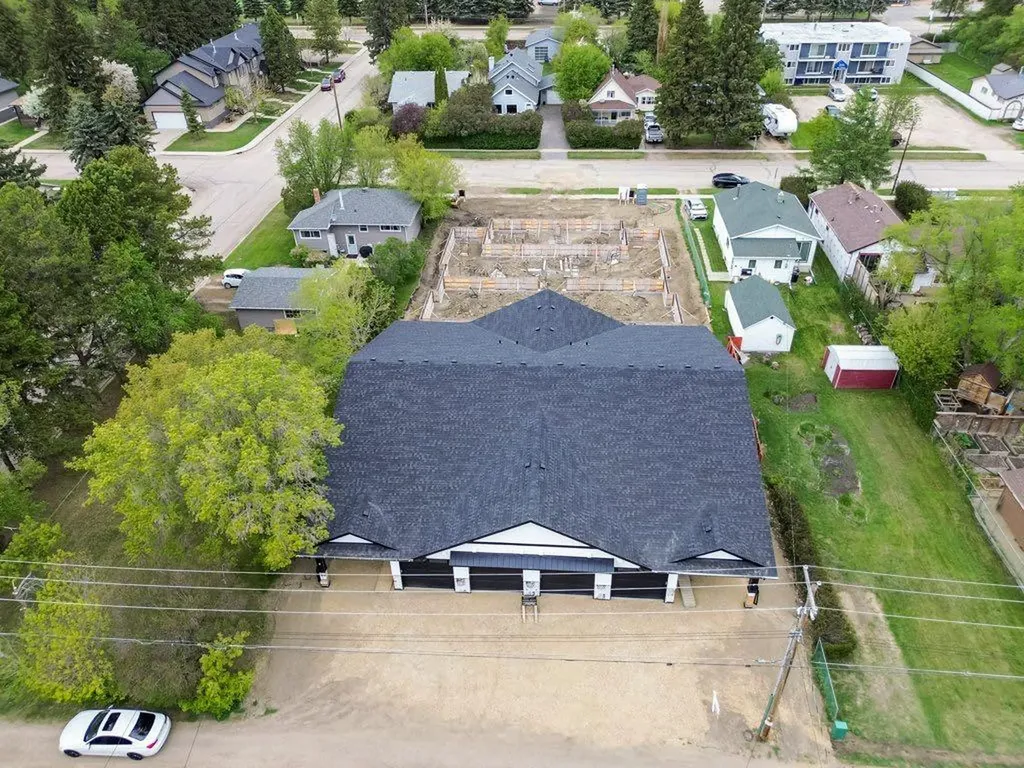 5463 55 Avenue Lacombe AB T4L 1M1