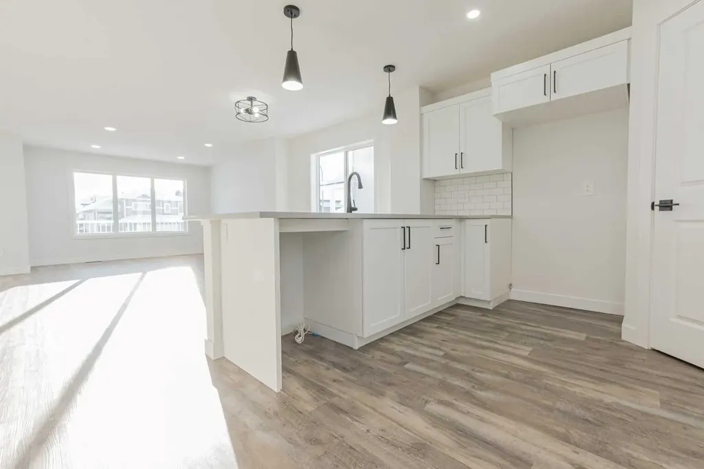 8558 72 Avenue Grande Prairie AB T8X 0N9