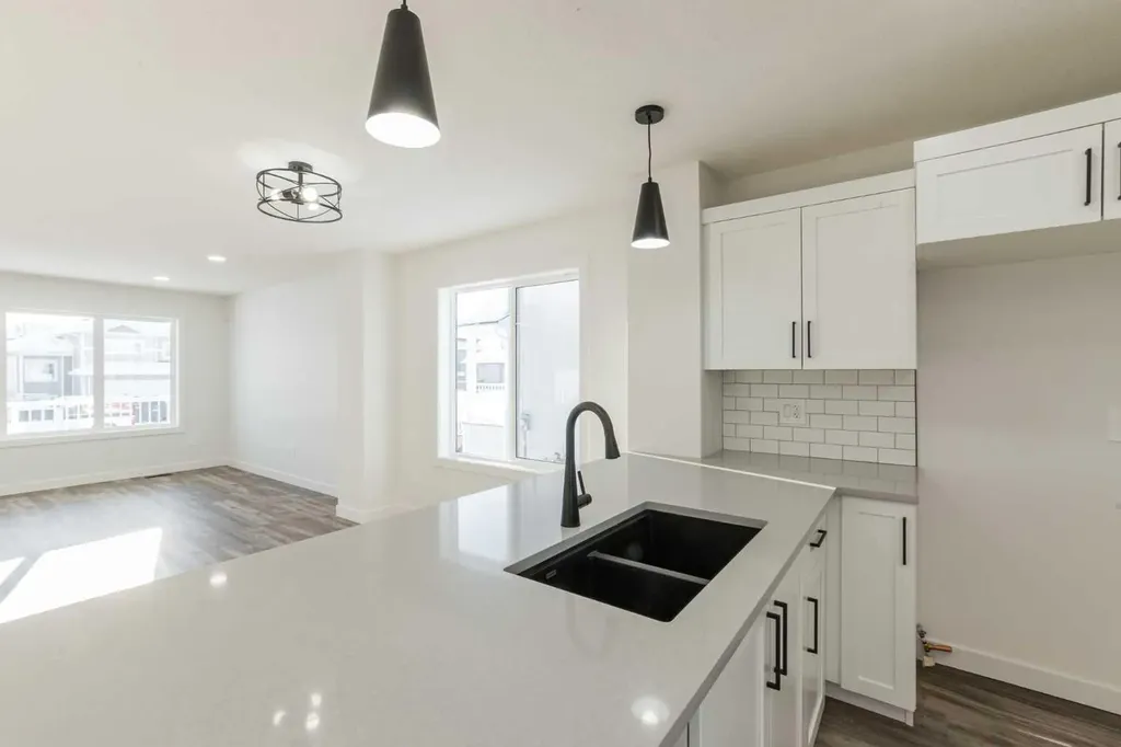 8558 72 Avenue Grande Prairie AB T8X 0N9