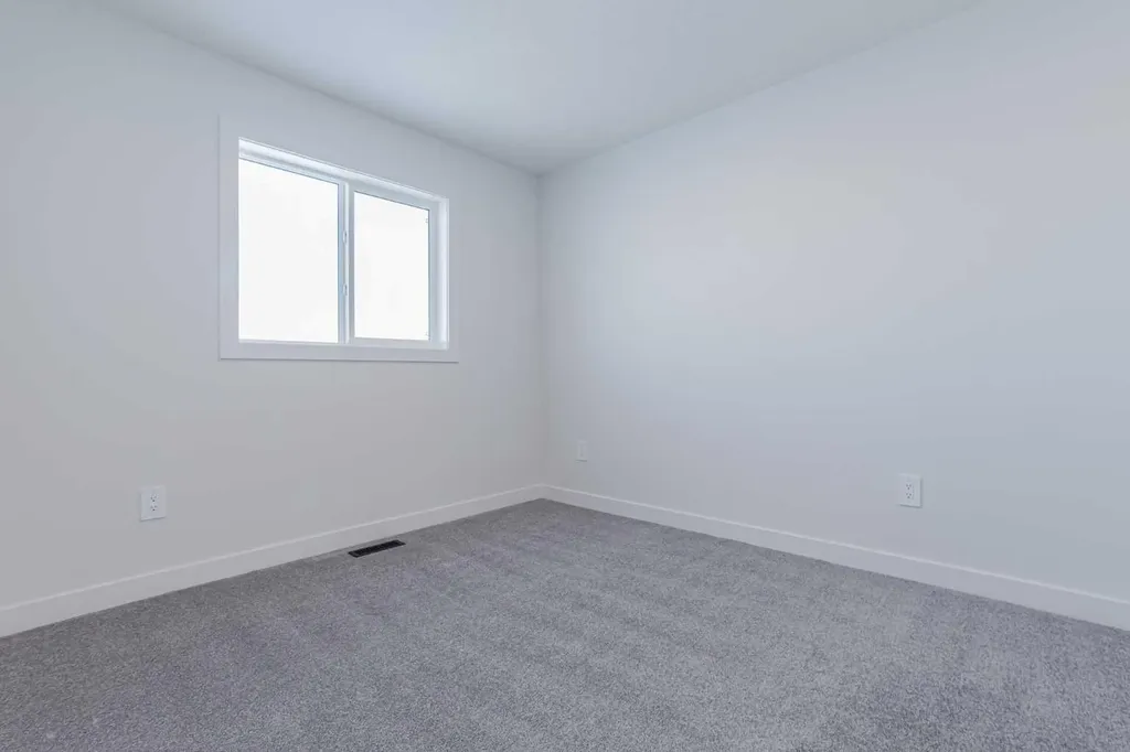 8558 72 Avenue Grande Prairie AB T8X 0N9