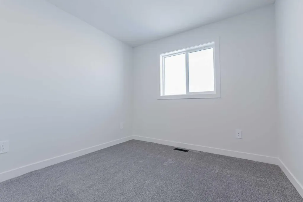 8558 72 Avenue Grande Prairie AB T8X 0N9