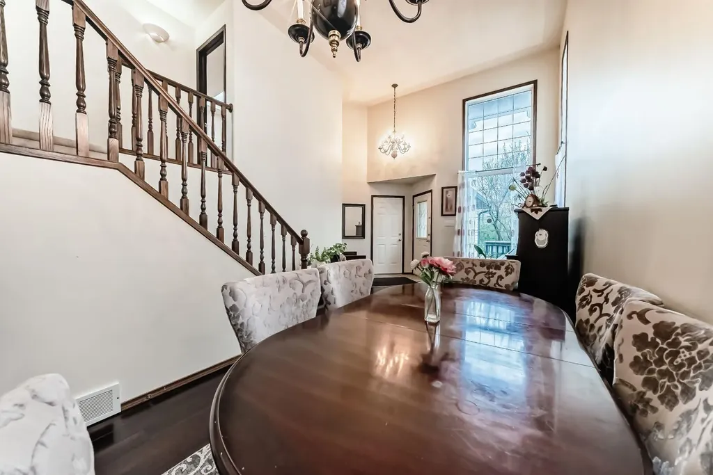 3708 Douglas Ridge Way SE Calgary AB T2Z 3B6