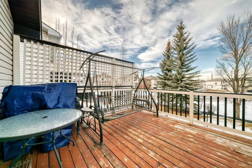 3708 Douglas Ridge Way SE Calgary AB T2Z 3B6