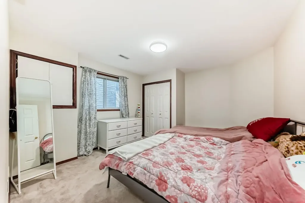 3708 Douglas Ridge Way SE Calgary AB T2Z 3B6