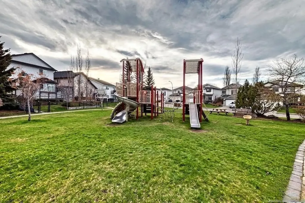 3708 Douglas Ridge Way SE Calgary AB T2Z 3B6