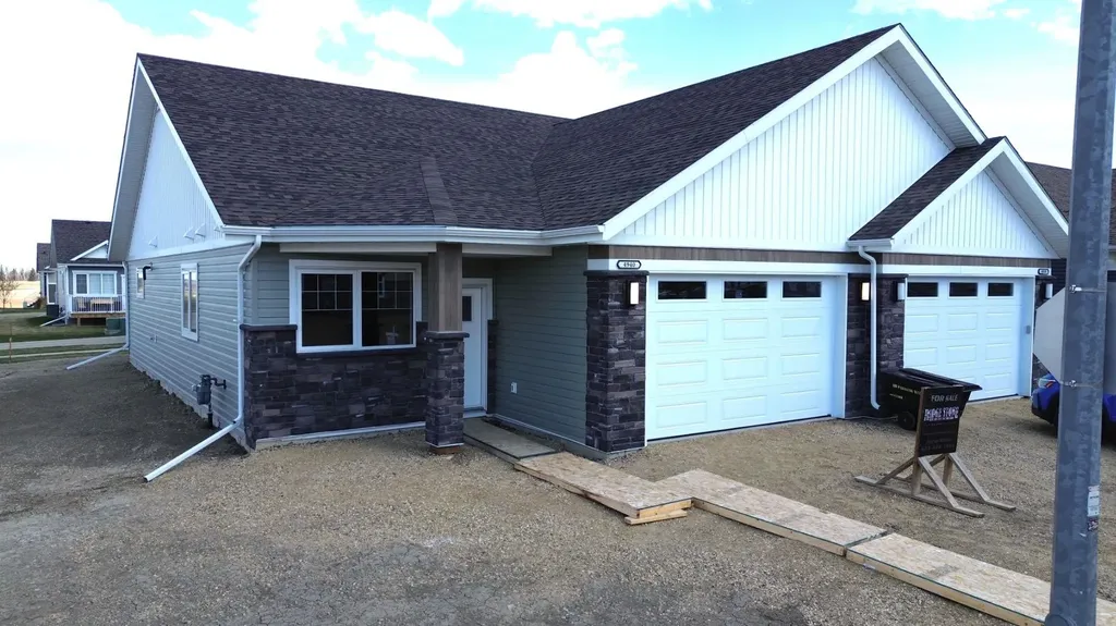 4940 Beardsley Avenue Lacombe AB T4L 0G4