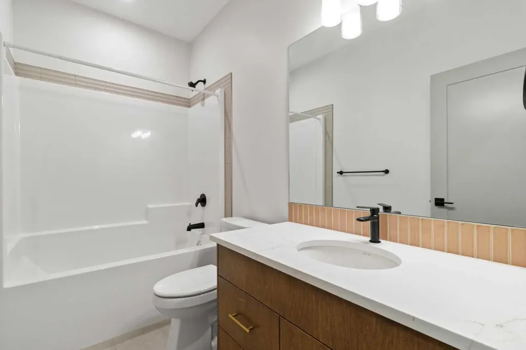 4940 Beardsley Avenue Lacombe AB T4L 0G4