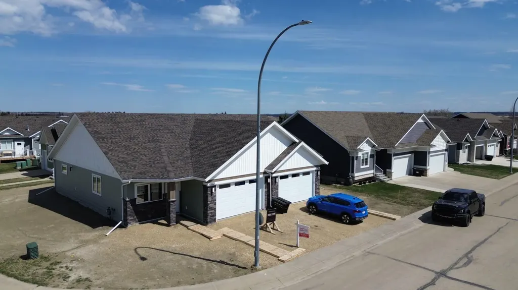 4940 Beardsley Avenue Lacombe AB T4L 0G4