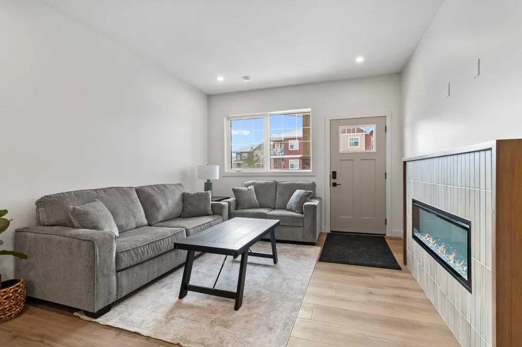 4940 Beardsley Avenue Lacombe AB T4L 0G4