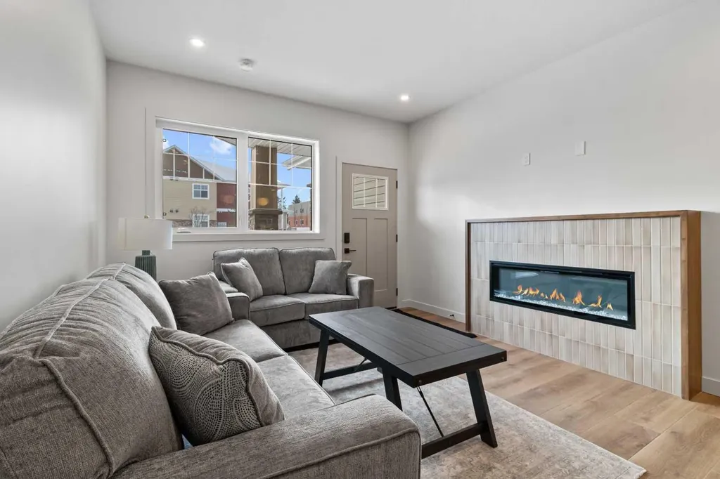 4940 Beardsley Avenue Lacombe AB T4L 0G4