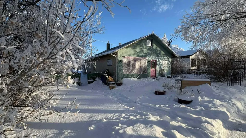 5117 Norfolk Avenue Coronation AB T0C1C0