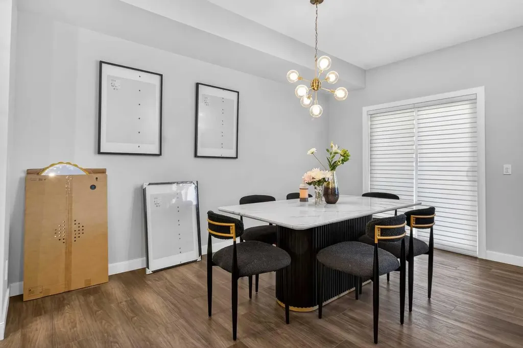 66 Belmont Manor SW Calgary AB T2X 5E4