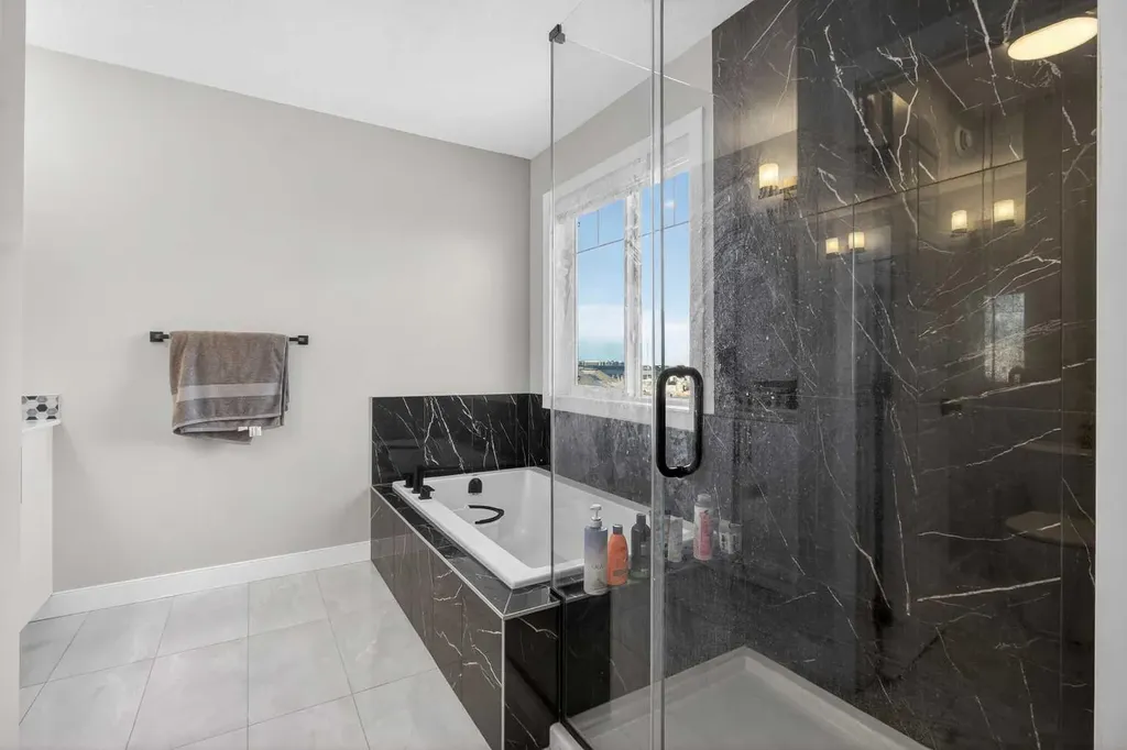 66 Belmont Manor SW Calgary AB T2X 5E4