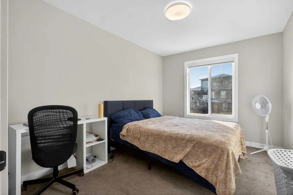 66 Belmont Manor SW Calgary AB T2X 5E4