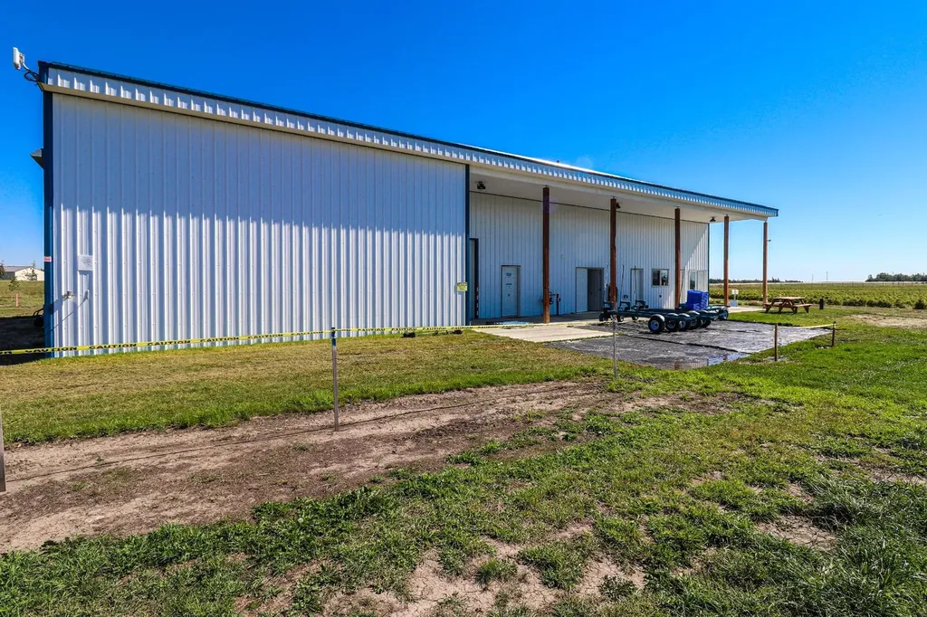 705068 Rge Road 82 Wembley AB T8W 5B5