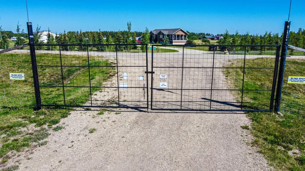 705068 Rge Road 82 Wembley AB T8W 5B5