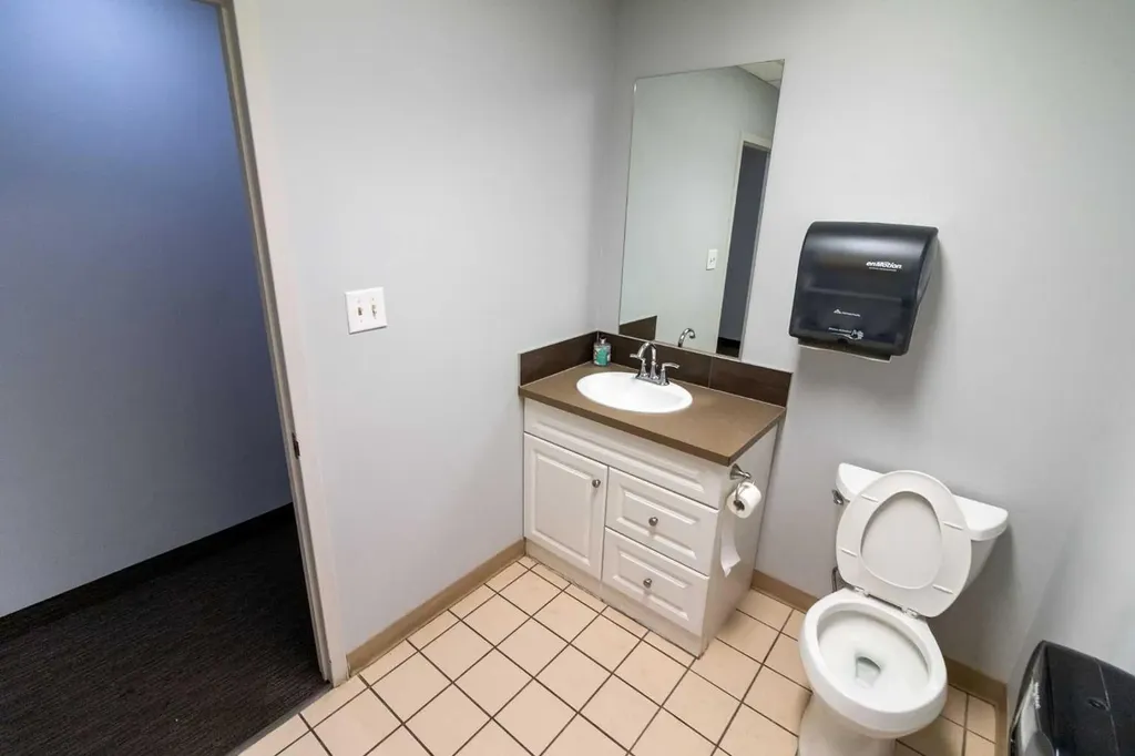 4321 23b Street NE Calgary AB T2E 7V9