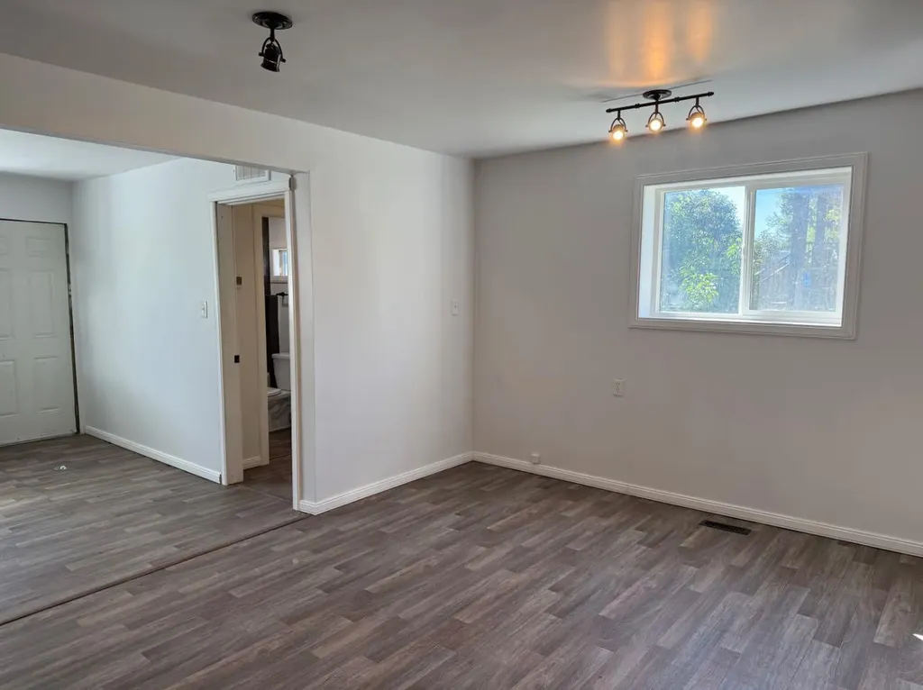 4828 51 Street Mirror AB T0B 3C0