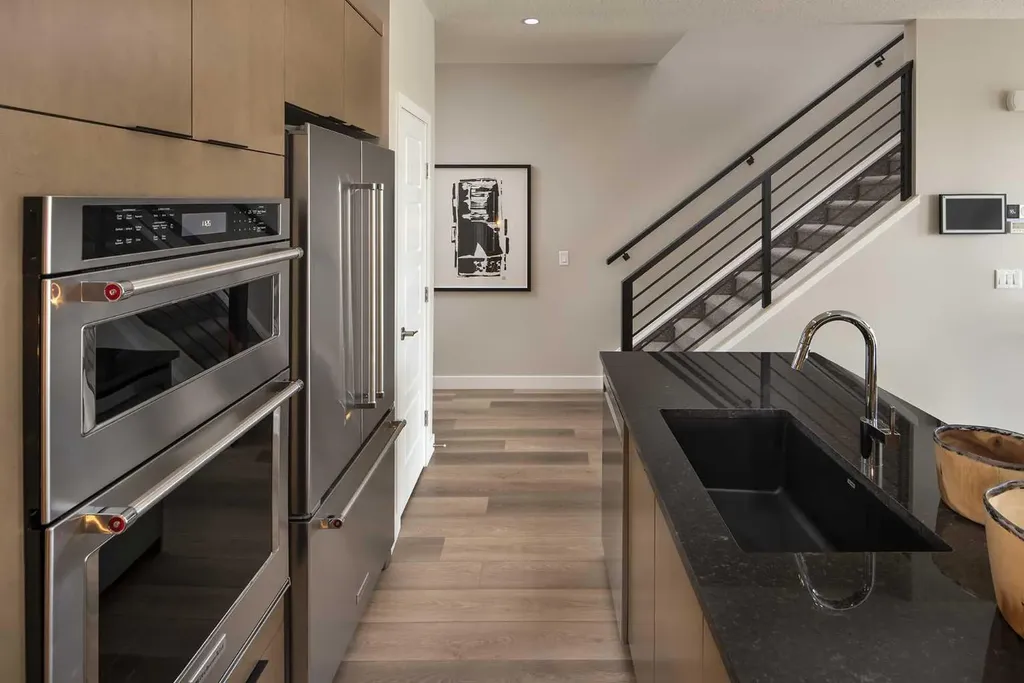178 Mitchell Road NW Calgary AB T3R 2G6