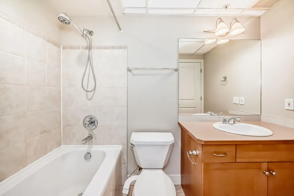 920 5 Avenue SW Calgary AB T2P 5P6