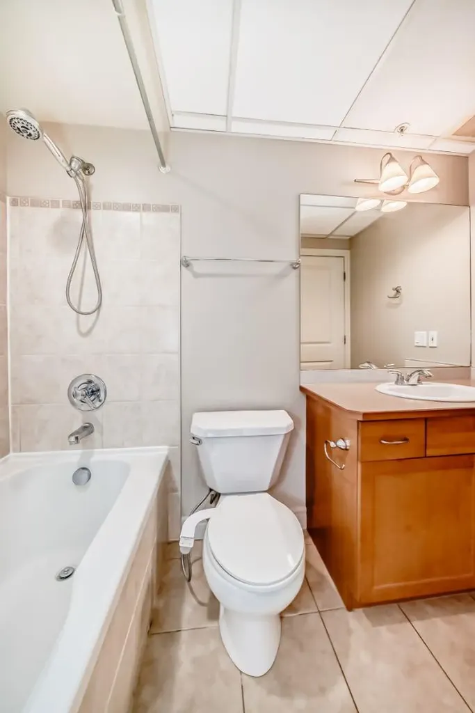 920 5 Avenue SW Calgary AB T2P 5P6