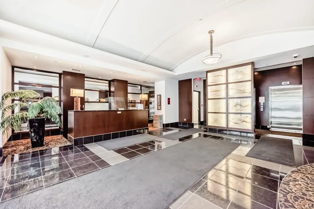 920 5 Avenue SW Calgary AB T2P 5P6