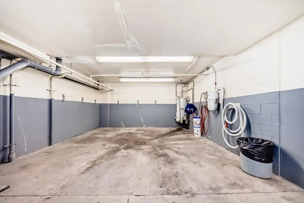 920 5 Avenue SW Calgary AB T2P 5P6