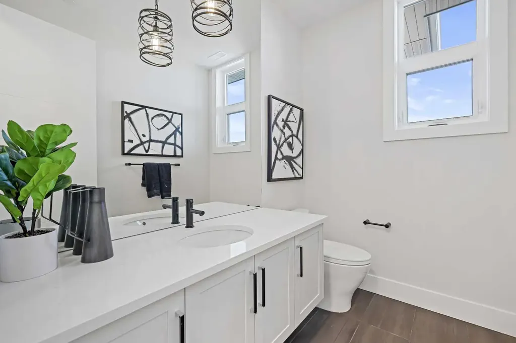 170 Marina Cove SE Calgary AB T3M 3P4