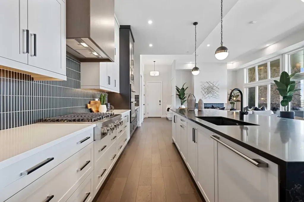 170 Marina Cove SE Calgary AB T3M 3P4
